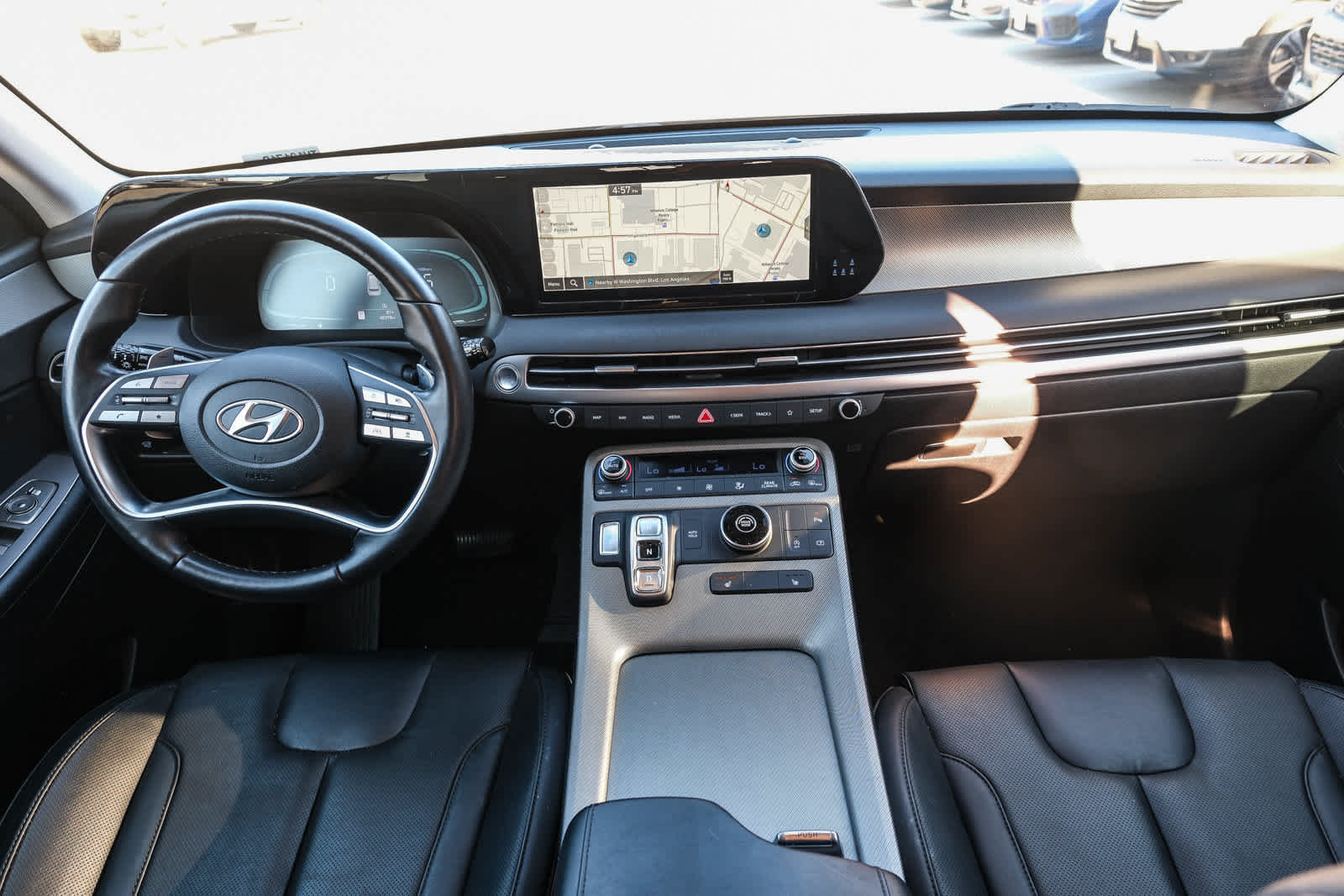 Used 2024 Hyundai Palisade SEL FWD image 13