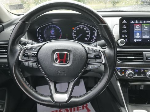 Used 2020 Honda Accord Touring image 14