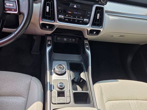 Used 2023 Kia Sorento EX AWD/4WD image 21