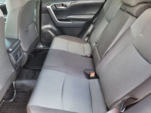 Used 2025 Toyota RAV4 XLE AWD/4WD image 23
