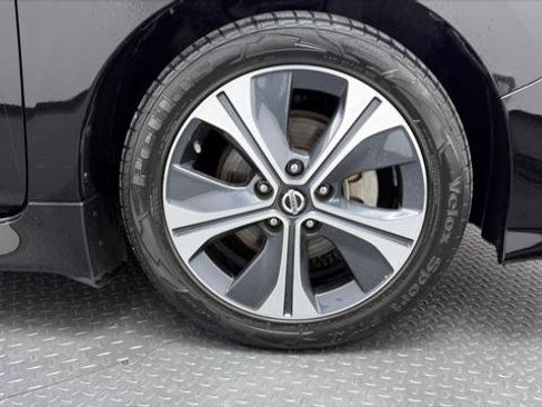 Used 2020 Nissan Leaf SV w/ SV Technology Package FWD image 33