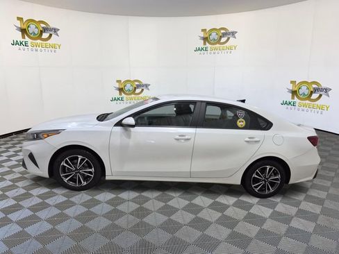 Certified 2024 Kia Forte LXS FWD image 6