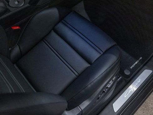 New 2026 Porsche Cayenne Coupe AWD/4WD image 34