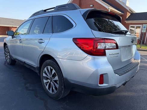 Used 2016 Subaru Outback 2.5i Limited AWD/4WD image 5