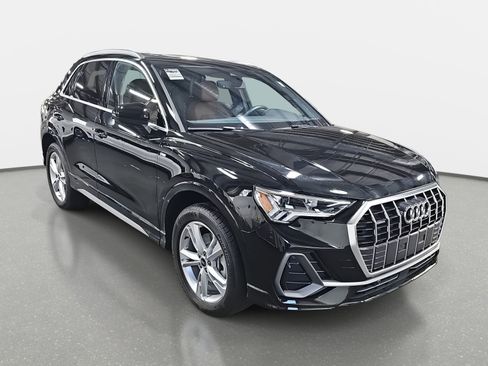 Used 2024 Audi Q3 2.0T Premium Plus image 3