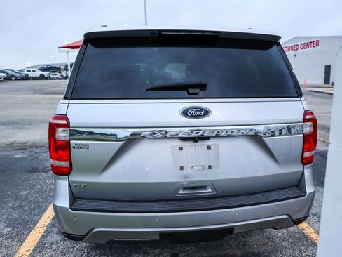 Used 2019 Ford Expedition XLT w/ Equipment Group 201A AWD/4WD image 9