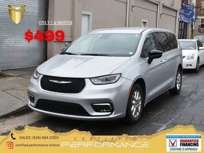 Used 2024 Chrysler Pacifica Touring-L