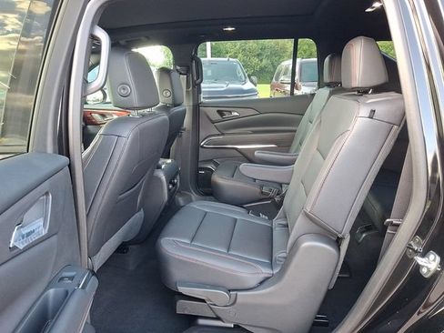 Used 2026 Chevrolet Traverse Z71 w/ Enhanced Driving Package AWD/4WD image 9