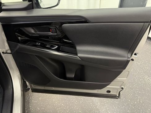 Certified 2023 Toyota bZ4X Limited image 7