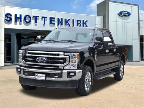 Used 2020 Ford F250 Lariat w/ Chrome Package image 3