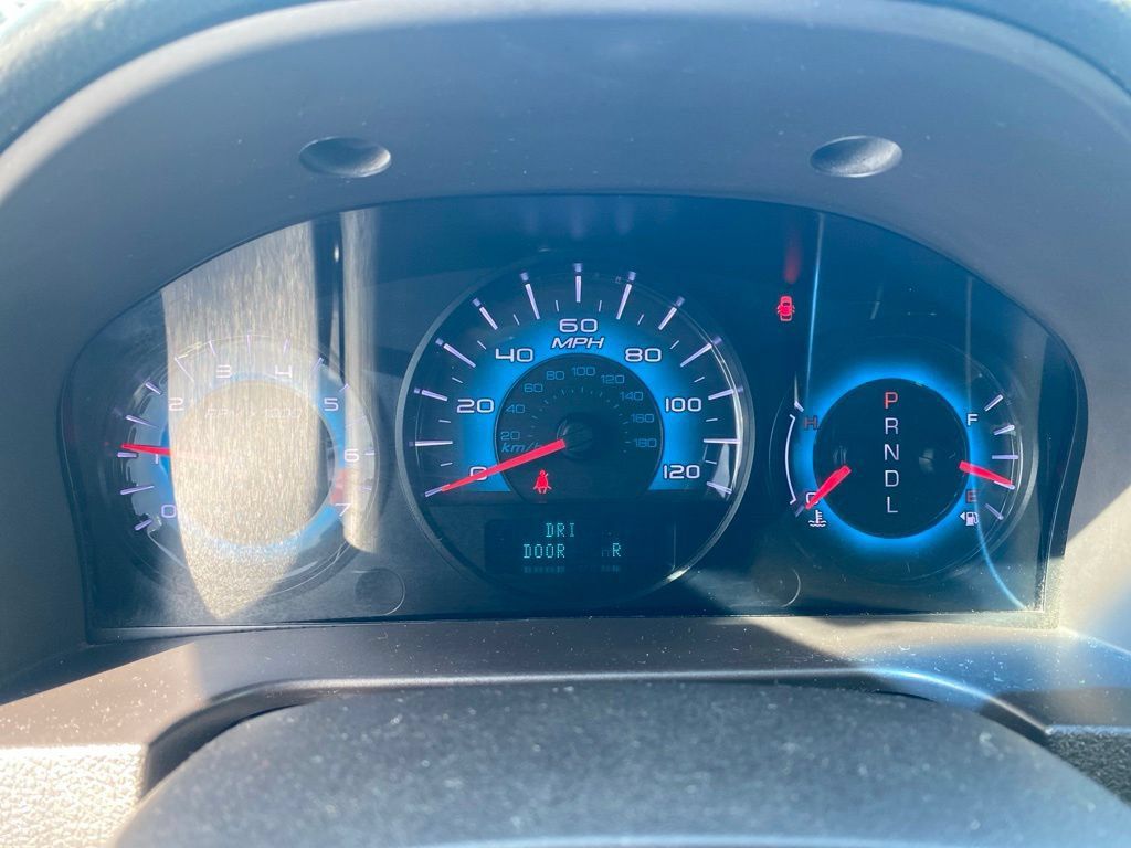Used 2011 Ford Fusion SE FWD image 6