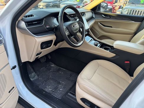 Certified 2022 Jeep Grand Cherokee Limited image 7