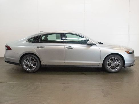 Used 2024 Honda Accord EX image 3
