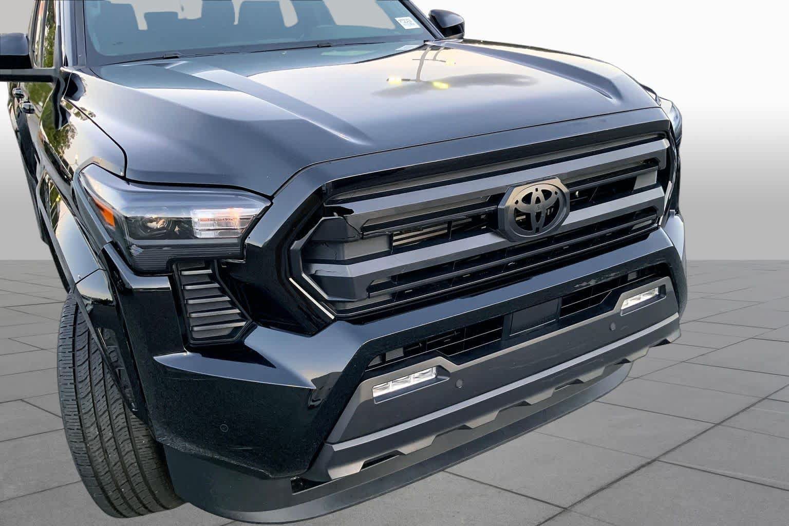 Used 2024 Toyota Tacoma SR5 AWD/4WD image 27
