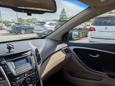 Used 2013 Hyundai Elantra GT FWD image 23