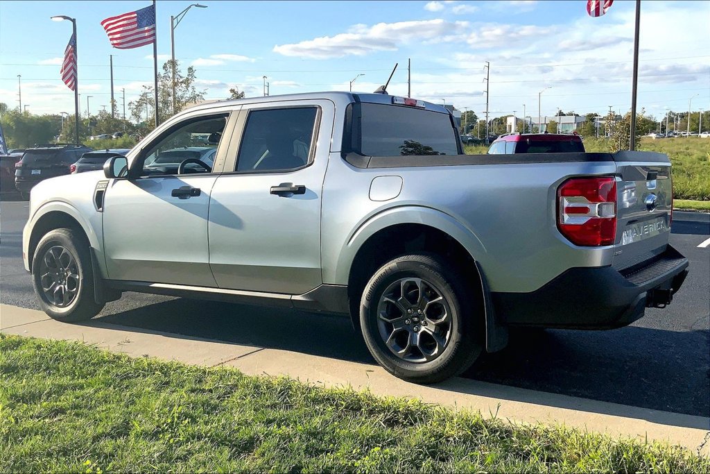 Used 2024 Ford Maverick XLT FWD image 2