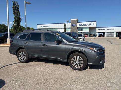 Used 2021 Subaru Outback Premium AWD/4WD image 1