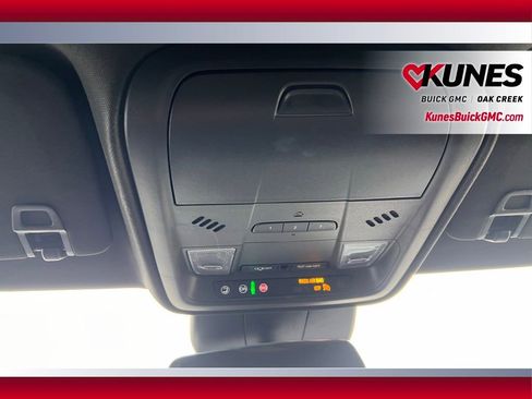 Used 2025 Cadillac XT4 Premium Luxury image 27