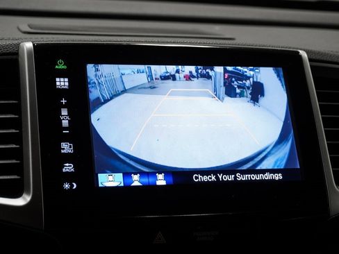 Used 2016 Honda Pilot Touring image 29