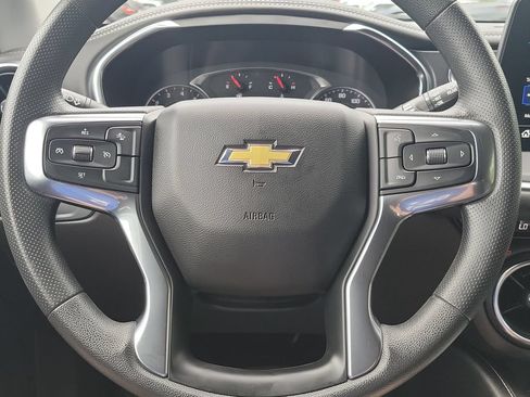 Used 2025 Chevrolet Blazer LT FWD image 26