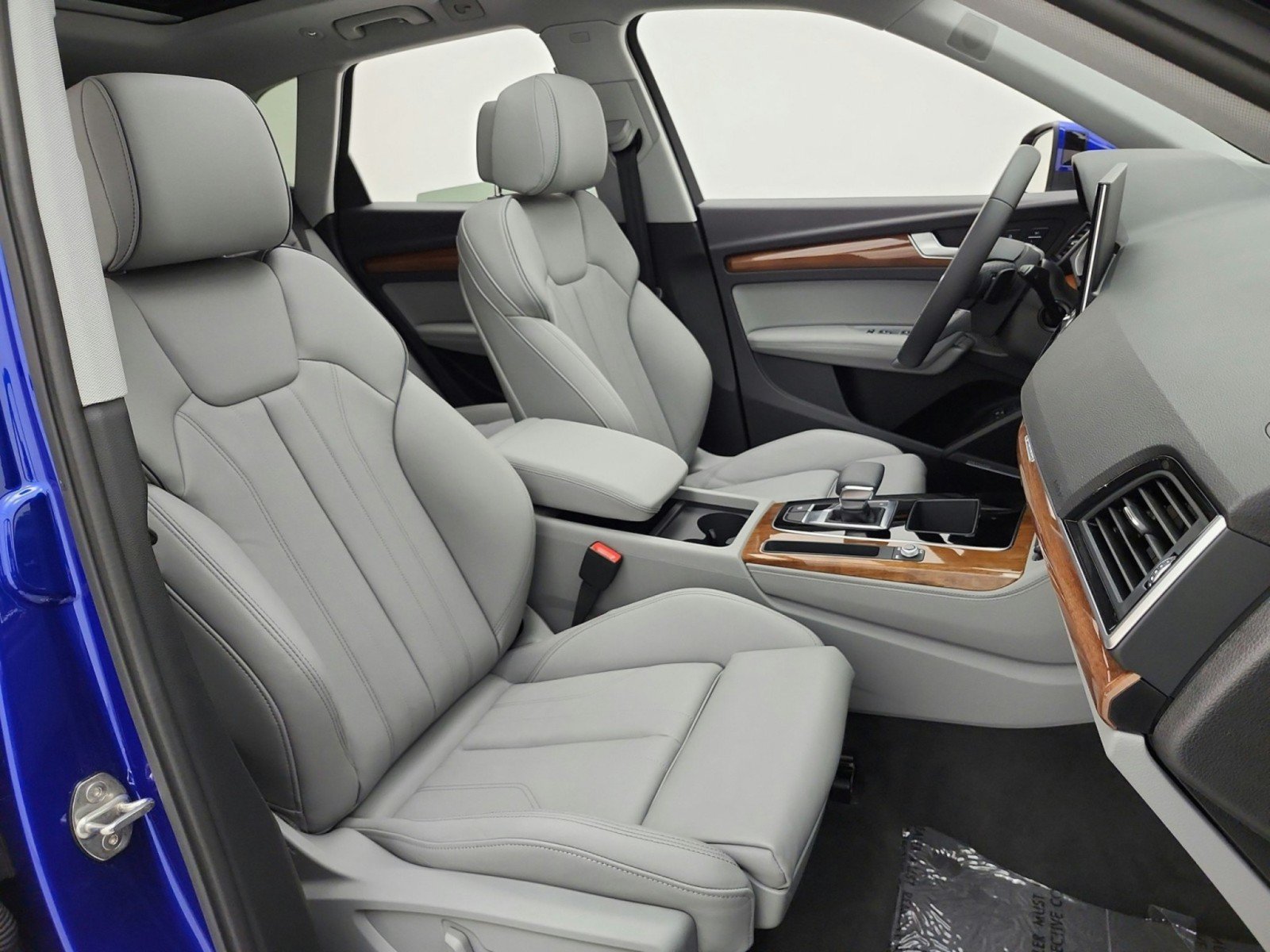 Used 2024 Audi Q5 e Premium Plus w/ Premium Plus Package AWD/4WD image 20
