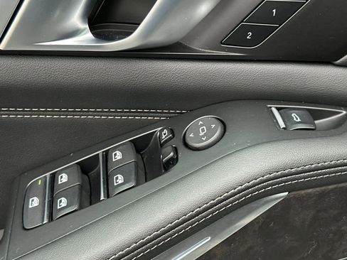 Used 2025 BMW X5 xDrive50e image 13