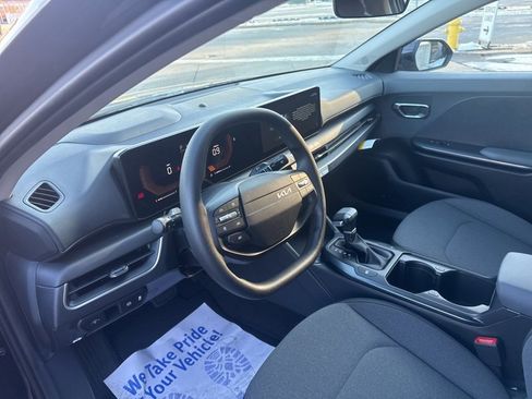 New 2025 Kia K4 LXS image 21