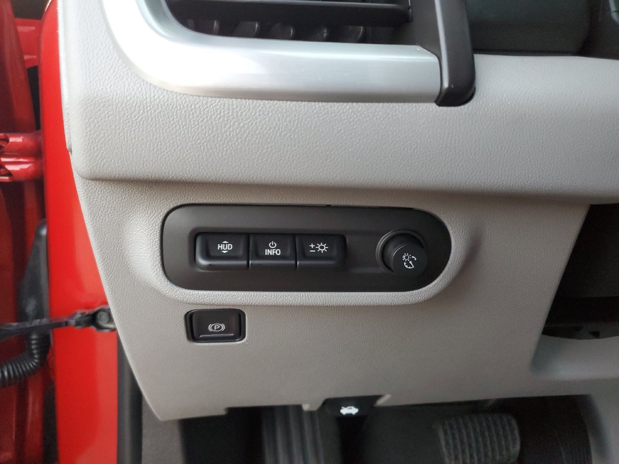 Used 2024 GMC Terrain SLT w/ Infotainment Package II FWD image 29