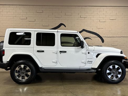 Used 2021 Jeep Wrangler Unlimited Sahara w/ Uconnect 4C Nav & Sound Group image 2