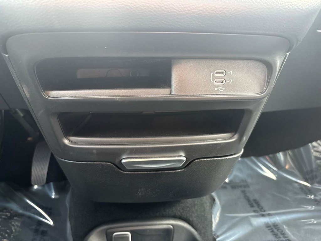 Used 2026 Chrysler Pacifica Select FWD image 44