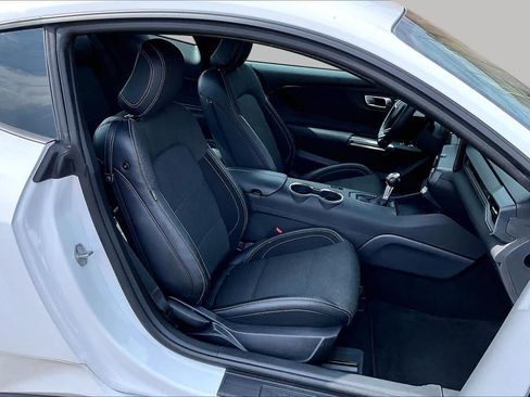 Used 2025 Ford Mustang Coupe RWD image 9