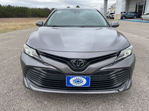 Used 2019 Toyota Camry LE image 8