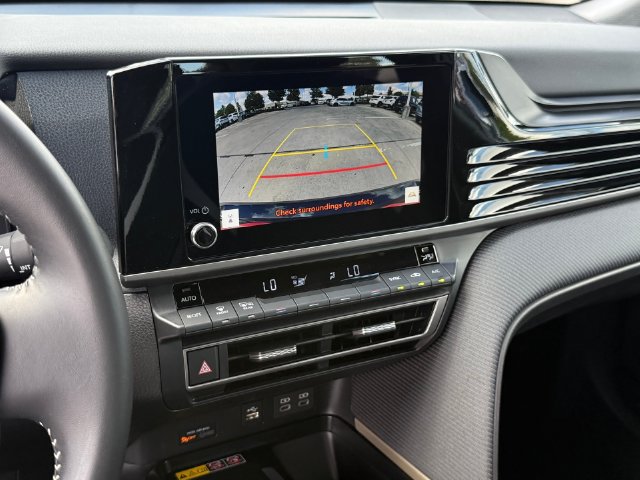 Used 2026 Toyota Camry SE FWD image 20