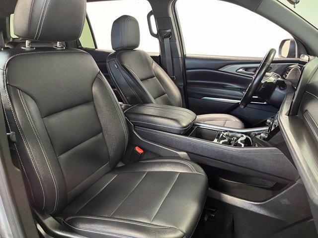 Used 2025 Chevrolet Traverse LT FWD image 10