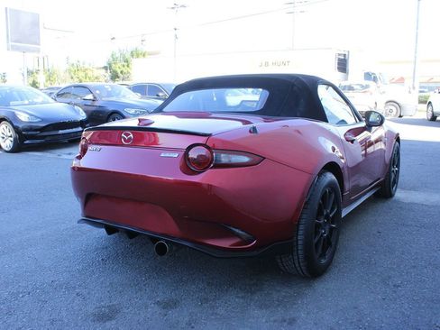 Used 2016 MAZDA MX-5 Miata Club image 8
