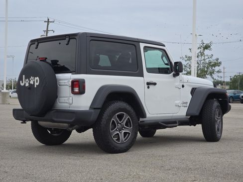Used 2019 Jeep Wrangler Sport AWD/4WD image 12