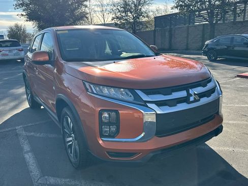 Used 2022 Mitsubishi Outlander Sport ES image 2