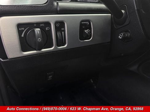 Used 2005 Ford Thunderbird RWD image 17