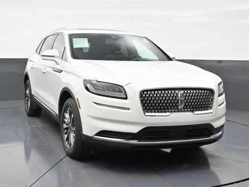 Used 2023 Lincoln Nautilus Reserve FWD image 7