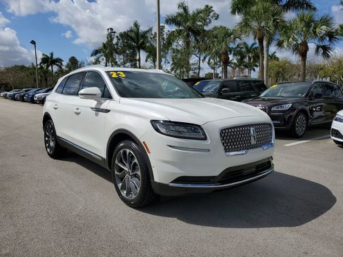 Used 2023 Lincoln Nautilus Reserve image 30