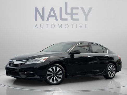 Used 2017 Honda Accord Touring image 1