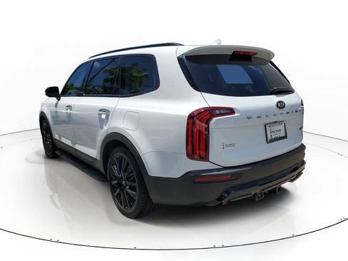 Used 2021 Kia Telluride SX w/ Towing Package FWD image 4
