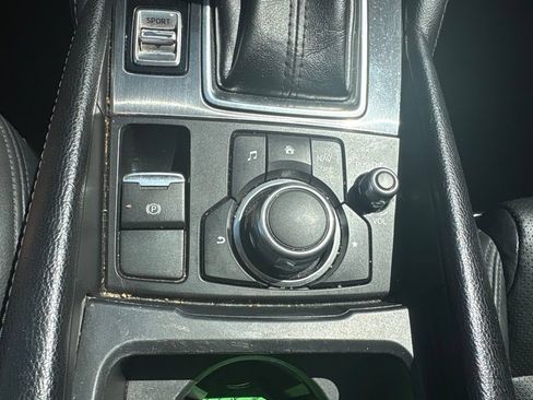 Used 2017 MAZDA MAZDA6 Touring FWD image 16