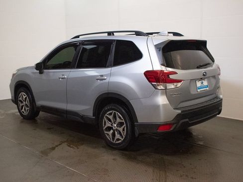 Used 2020 Subaru Forester Premium AWD/4WD image 6
