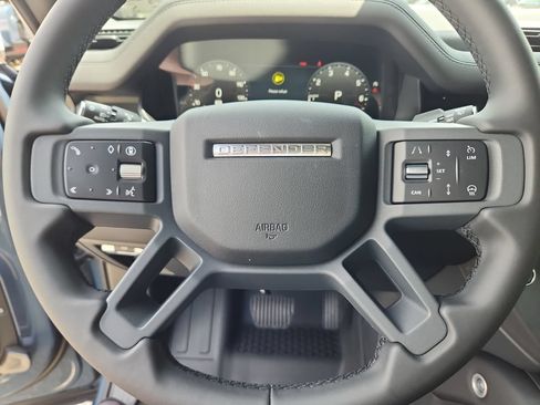 New 2026 Land Rover Defender 110 X-Dynamic SE AWD/4WD image 16
