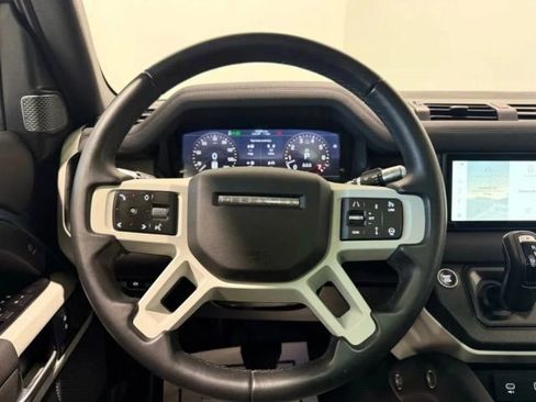 Used 2020 Land Rover Defender 110 SE image 14
