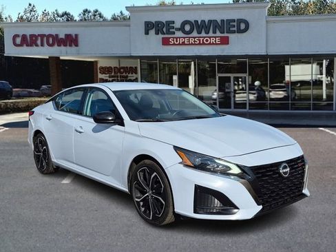 Used 2023 Nissan Altima 2.5 SR image 1