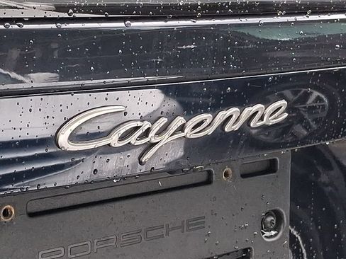 Used 2022 Porsche Cayenne AWD/4WD image 29