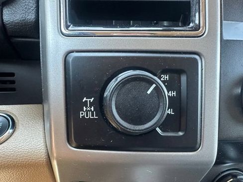 Used 2020 Ford F250 Lariat w/ Lariat Ultimate Package AWD/4WD image 18