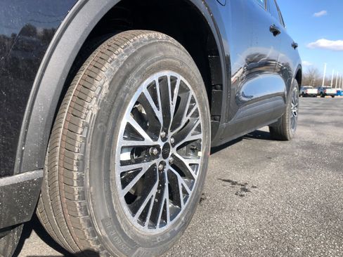 New 2025 Ford Escape SE w/ Class II Trailer Tow Package image 21